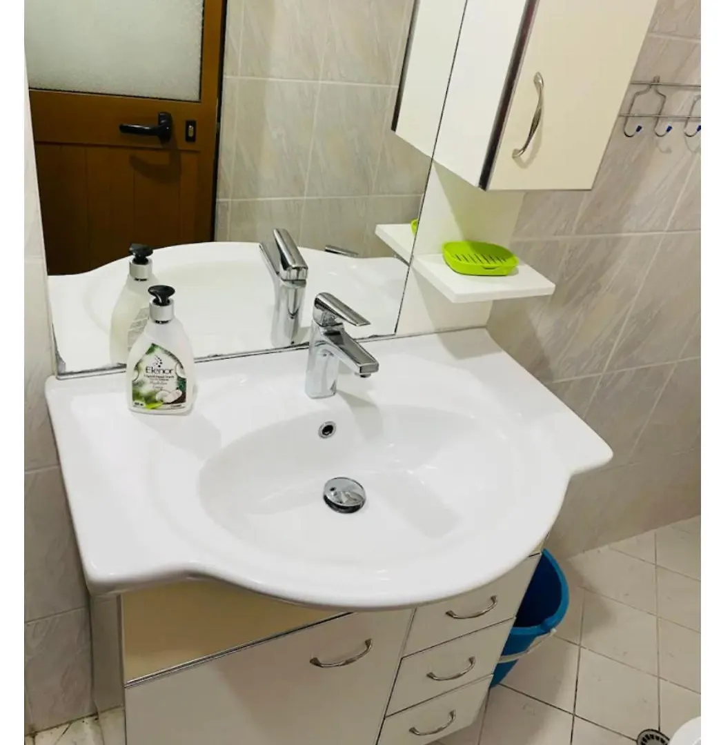 Seaside Apartments Golem 0*, גולם