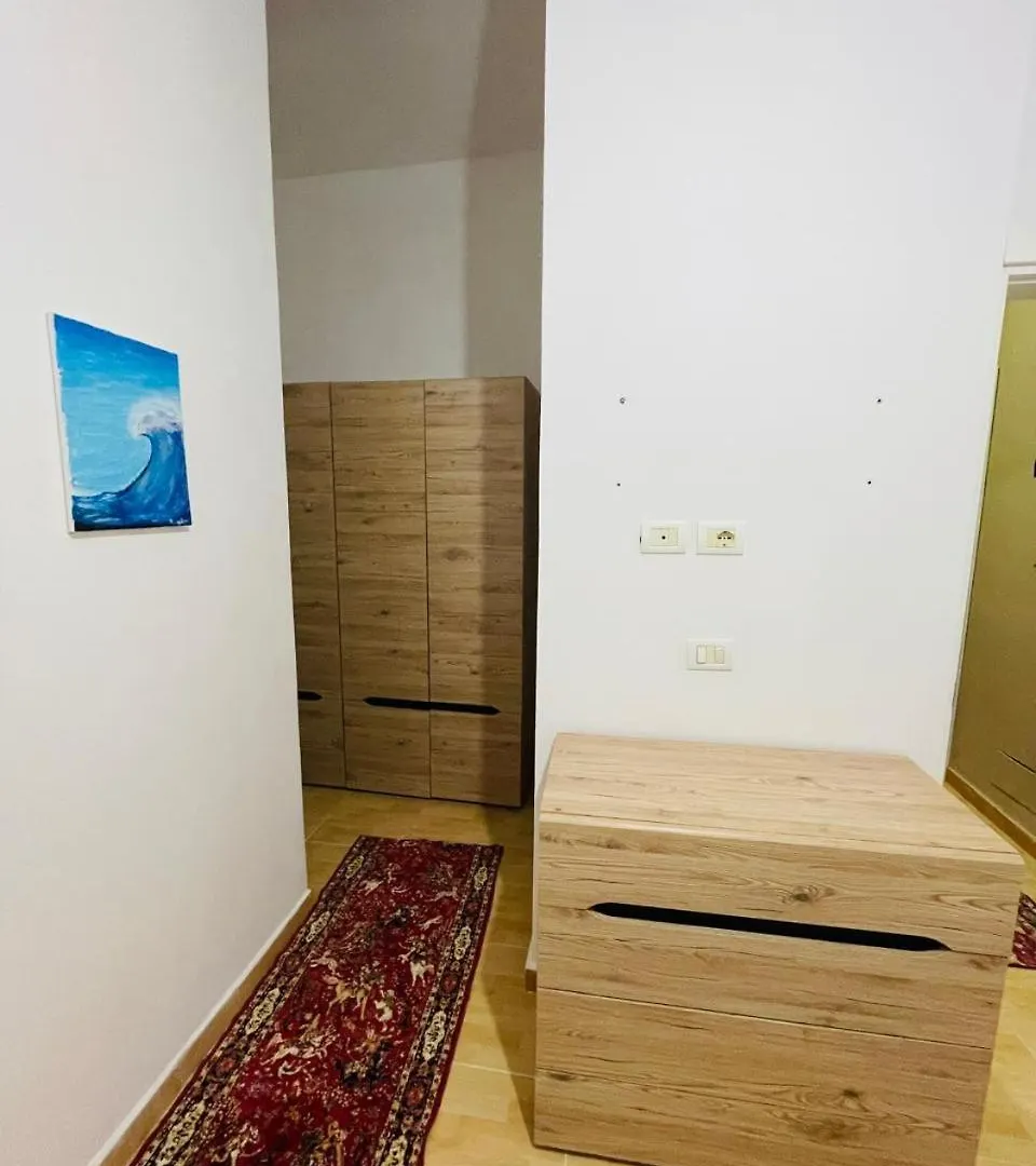 Seaside Apartments Golem גולם
